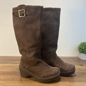 Croc knee high brown suede size 5 boots